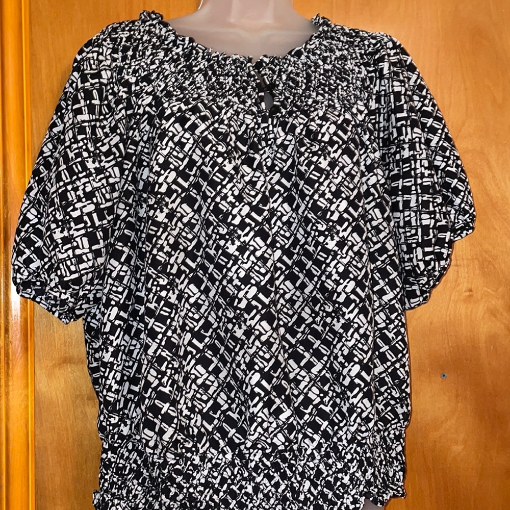 Black and white printed blouse